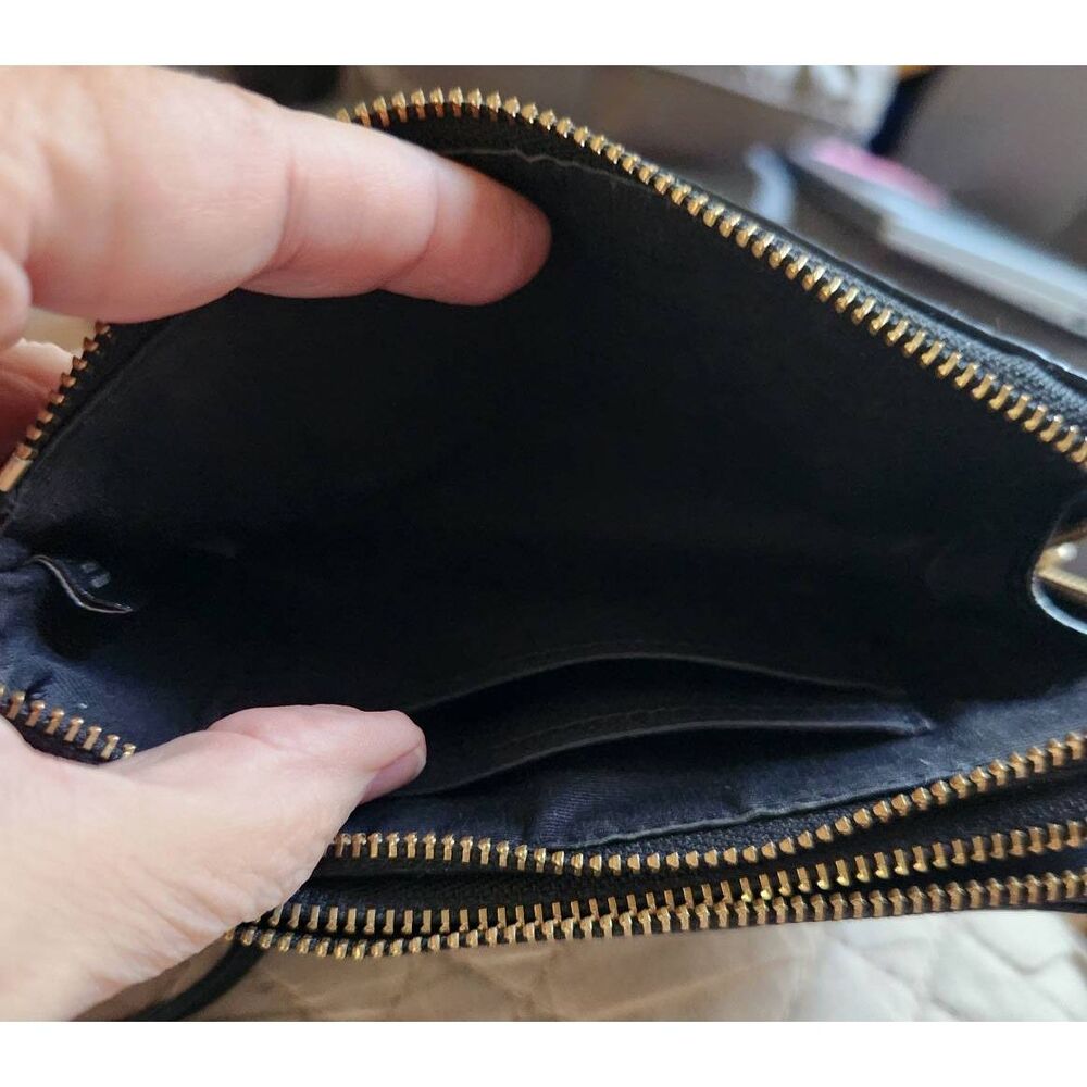 Coach Double Corner Zip Wristlet in pebbled black leather with gold hardware - Picture 7 of 8